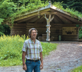 L’association ForêtFribourg et son président Philippe Alibert réfléchissent à d’autres formes de valorisation de la forêt. RÉGINE GAPANY