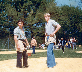 Denis Liaudat (à g.), jeune lutteur en 1974. PHOTOS DR