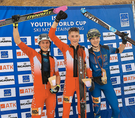 Malik Uldry, au centre, s’est distingué en allant chercher la première marche du podium lors des deux courses du week-end. KARL POSCH