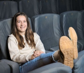 Marie Chevalley: «Nous sommes une quinzaine actuellement à s’engager toute l’année. C’est très formateur. J’aime penser que le travail qu’on fournit démontre aux jeunes que, lorsqu’on consacre de l’énergie à un projet, il peut fonctionner.» JEAN-BAPTISTE MOREL