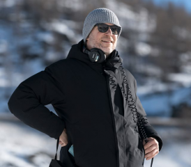 Pierre Monnard, lors du tournage de Winter Palace en janvier 2024. THOMAS DELLEY