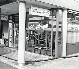 Le bâtiment occupé par Le Messager dès 1997 (photo), en face de l’ancienne gare de Châtel-Saint-Denis, après le départ de la maison familiale. DR