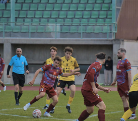 Mathias Bongard (16) et son équipe ont laissé beaucoup d’occasions sur la fin du match à Martigny-Sports samedi dernier. DR