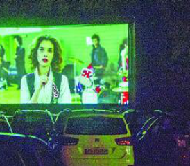 Le drive-in à Rathvel, une des six nouvelles activités proposées en 2021, a affiché complet. Il sera reconduit en 2022. DR