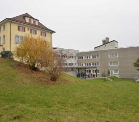Après l'ancien hôpital de Châtel-St-Denis, dont la fermeture a été initiée en 2012, c’est désormais les urgences de l’hôpital de Riaz qui sont dans le viseur de l’HFR. ARCH. MESS.