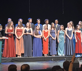 La classe 11VP/1 lors de la cérémonie des promotions du 25 juin. DR