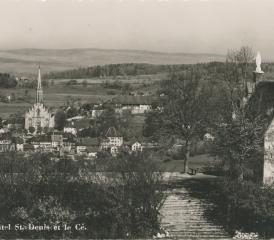 Le Messager, en collaboration avec la Bibliothèque cantonale et universitaire (BCU) de Fribourg, propose régulièrement à ses lecteurs des photographies de la Veveyse, issues des fonds conservés entre les murs de l’institution cantonale. Châtel-St-Denis et le Scé dans les années 1950 (Genève: O. Sartori). ©Bibliothèque cantonale et universitaire Fribourg. Collection de cartes postales.