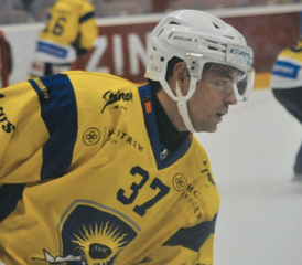 Le Veveysan espère un jour porter le maillot de Gottéron, son club fétiche. DR