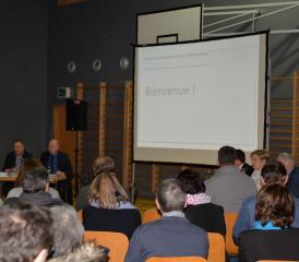 Une huitantaine de personnes ont assisté, mardi soir, à un débat sur l’introduction d’un Conseil général à Bossonnens, un projet soumis au vote le 9 février prochain. CM