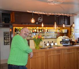 L’Auberge de l’Union, à Palézieux-Gare, est désormais tenue par Fabrice Hochart. Ce Ch’ti d’origine, installé en Suisse depuis plus de trente ans, a auparavant géré divers établissements lausannois. CM