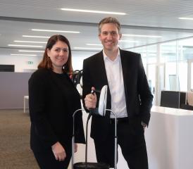 Frère et sœur, Michaël et Julie Monney ont repris, en juillet dernier, les rênes de l’entreprise familiale Laurastar SA, basée depuis 1993 à Châtel-St-Denis. VJ