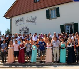 Le couronnement des rois s'est déroulé sous un soleil radieux. Sabine Jordan et Christophe Berger