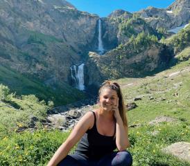 Mandatée par Suisse Tourisme, Ophélie Stöckli, de Palézieux, crée des vidéos pour promouvoir la Suisse via le réseau social TikTok. DR