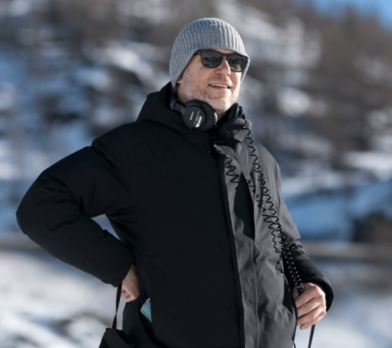 Pierre Monnard, lors du tournage de Winter Palace en janvier 2024. THOMAS DELLEY