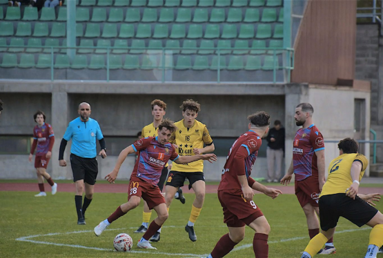 Mathias Bongard (16) et son équipe ont laissé beaucoup d’occasions sur la fin du match à Martigny-Sports samedi dernier. DR