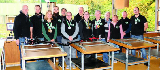 Les tireurs de Palézieux ont fêté leur promotion en 2e ligue dans le championnat d’équipes à 50 mètres. LUDOVIC CRAUSAZ