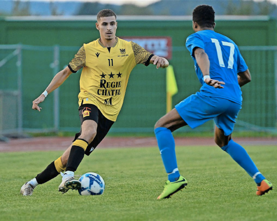 Alexandre Savary est le seul Châtelois à avoir trouvé le chemin des filets face au FC Collex-Bossy lors des deux dernières rencontres. CHARLY RAPPO – ARCHIVE