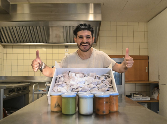 En plus de livrer pâtes et sauces aux restaurants, Vito Dell’Aquila est également actif dans l’événementiel. JEAN FRIEDRICH