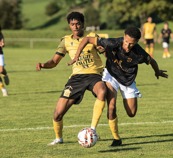 Les entraîneurs ont confiance en leurs attaquants, dont Yaël Yohans, arrivé cet été, pour marquer des buts. ANTOINE VULLIOUD