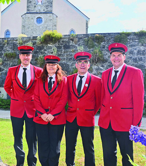 Vincent Bourguet, Barbara Savoy, Christophe Perroud, Etienne Rüfenacht (manque sur la photo Stéphane Gabriel) recevront chacun une médaille pour leurs années de musique. DR