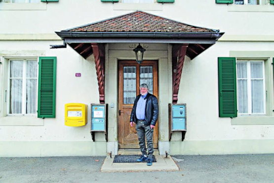 Après trente-sept ans à la Municipalité de Maracon et plus de vingt ans de syndicature, Jean-Claude
Serex a choisi de tirer sa révérence politique. LE MESSAGER