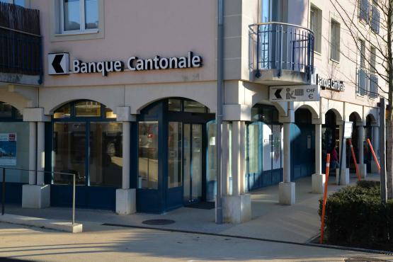 La succursale de la BCF d’Attalens a été braquée, vendredi dernier, en fin d’après-midi. La police cantonale a lancé un appel à témoin. CM