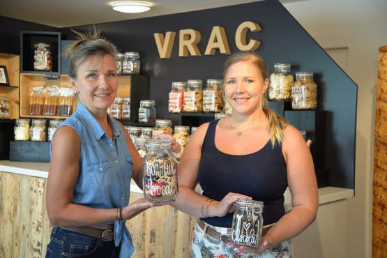 Caroline Kehren (à dr.) a rejoint, il y a cinq ans, sa maman Christine dans la success-story de La Briceletière. PHOTOS VJ ET LA BRICELETIÈRE