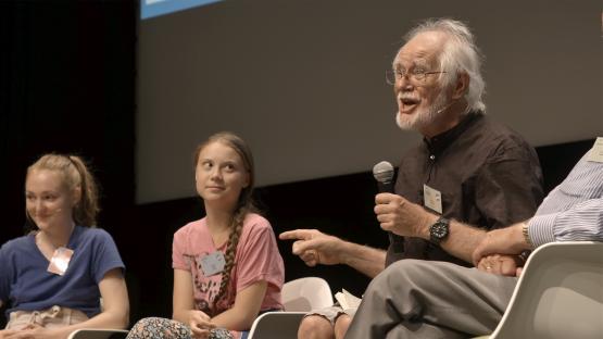 Le film Citoyen Nobel explore la personnalité de Jacques Dubochet, Prix Nobel de chimie en 2017, et son combat pour le climat au côté de la militante suédoise Greta Thunberg. AGORA FILMS