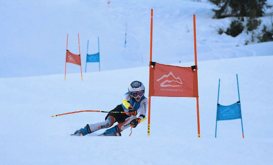 Techniquement, Baptiste De Coster se décrit comme un skieur «de finesse et de précision». DR