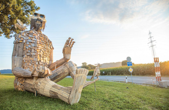 Le géant en bois d’Yves Tinguely était installé à Bossonnens en septembre dernier. RÉGINE GAPANY – ARCHIVE