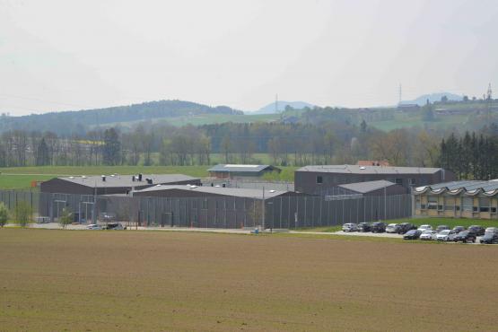 L’Etablissement de détention pour mineurs et jeunes adultes Aux Léchaires à Palézieux a vu son quotidien bouleversé. Les détenus sont d’autant plus isolés. CM