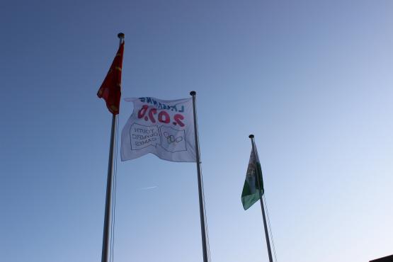 Le drapeau des jeux Olympiques de la Jeunesse de Lausanne flotte désormais à Essertes, Maracon et Oron. PHOTOS IG