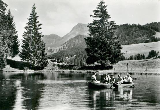 ©Musée gruérien Bulle, Photo Glasson/Bibliothèque cantonale et universitaire Fribourg. Collection de cartes postales.
