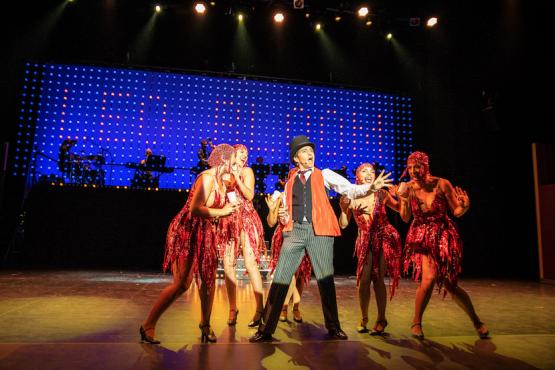 La comédie musicale la plus titrée de Broadway Les producteurs a été adaptée en français conjointement par le Théâtre Barnabé et le Théâtre du Passage à Neuchâtel. DR