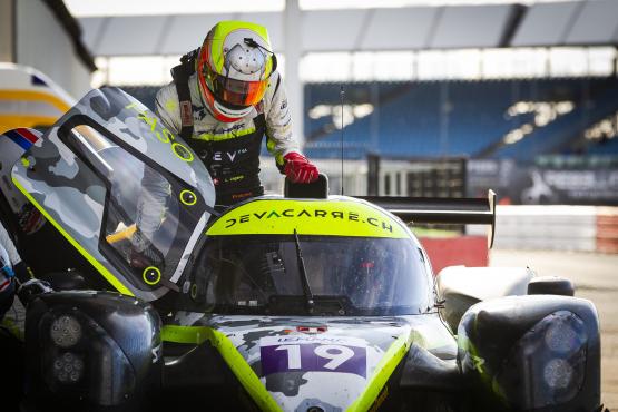 Sorti des stands de Silverstone, en Angleterre, à la 11e place, Lucas Légeret a finalement terminé la course en 8e position. DR