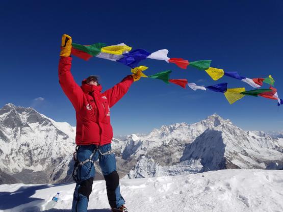 Maya Chollet a gravi un sommet culminant à 6812 mètres pour y rendre hommage à sa mère, disparue en 1995. Un exploit sportif qui revêtait une signification particulière. DR