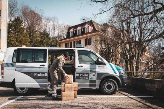Près de 150 astreints de la Protection civile de Lavaux-Oron sont engagés sur le front du coronavirus, notamment pour acheminer le matériel médical. JULIE MASSON/SSCM